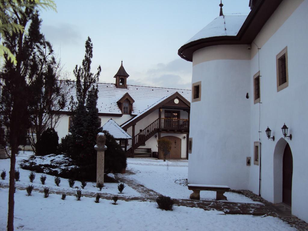 Castle Kastiel Kotesova Apartment Luaran gambar